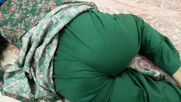 Desi housewife QueenbeautyQB gets rough sex creampie and fingering in homemade video - xxxfiles.com on freevids.org