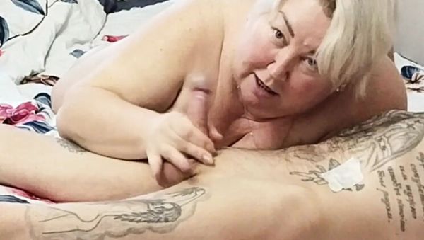 Hot MILF StepMom Zona901 Deep Throat Blowjob and Cum Swallow - veryfreeporn.com - Russia on freevids.org