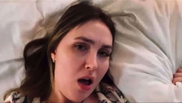 Lonely Milf Step Mom Seduces Stepson On Family Vacation - veryfreeporn.com on freevids.org