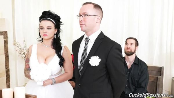 Payton Preslee Wedding Threesome - Rough BBC Cuckold Session - veryfreeporn.com - Britain on freevids.org
