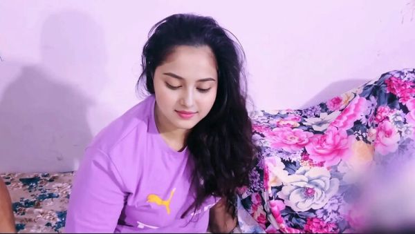 Big Stepsister Seduces Me In Shared Bed - Full Hindi Audio Fuck - veryfreeporn.com - India on freevids.org