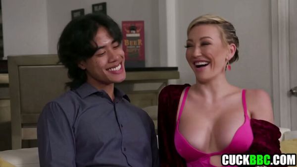 Hotwife Squirts on BBC While Cuck Hubby Films - porntry.com on freevids.org