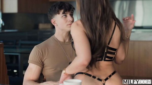 Melissa Stratton Army Wife Blowjob & Facial - MILF Deep Throat and Riding - veryfreeporn.com on freevids.org