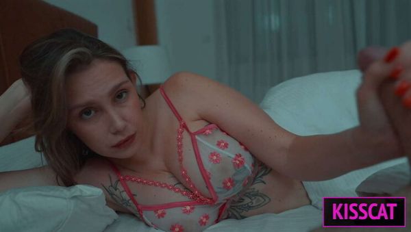 Step Mom Helps Virgin Step Son Cum in Shared Bed - Blowjob & Creampie with Busty MILF - veryfreeporn.com on freevids.org