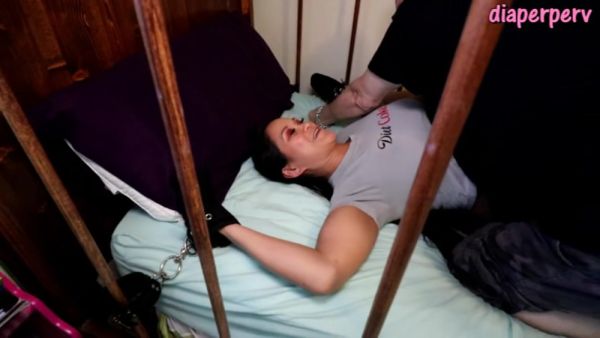 ABG Jazmine Cruz is retrained and diapered taught a lesson - Ineed2pee Ineedamommy - hclips.com on freevids.org