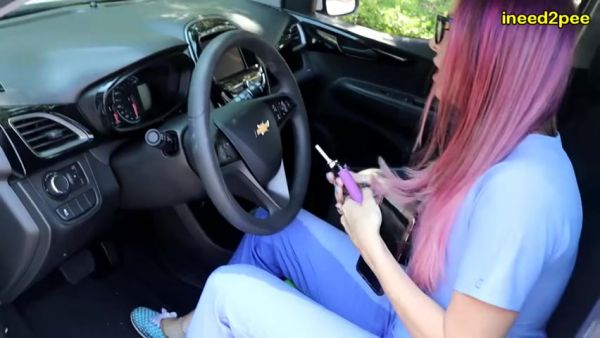 INEED2PEE IPOD - Nurse Vicky Vixx Wetting nurse scrubs outside - Ineed2pee Ineedamommy - hclips.com on freevids.org