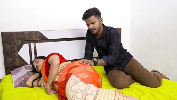 Desi Stepmom Hardcore Anal Fuck with Aaka - Rough Indian Bhabhi Doggy Style - veryfreeporn.com - India on freevids.org