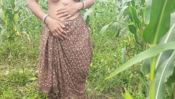 Desi village Bhabhi Sukunmi outdoor sex with devar in jungle - public nudity & doggy style - veryfreeporn.com - India on freevids.org