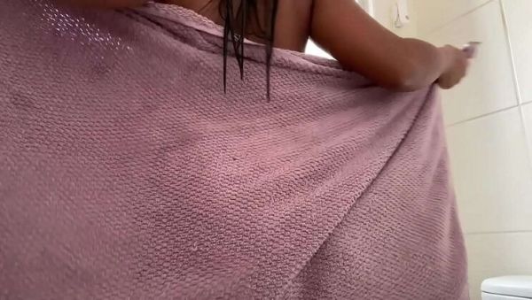 Amateur Latina Alicehot & Brenohot Peek Shower Lingerie Homemade Gostosa - veryfreeporn.com on freevids.org