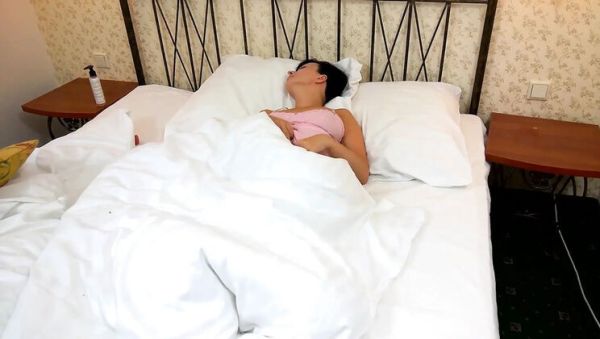 Amateur MILF Wanilianna Gets Spunked and Fucked Hard with a Massive Dildo - veryfreeporn.com - Britain on freevids.org