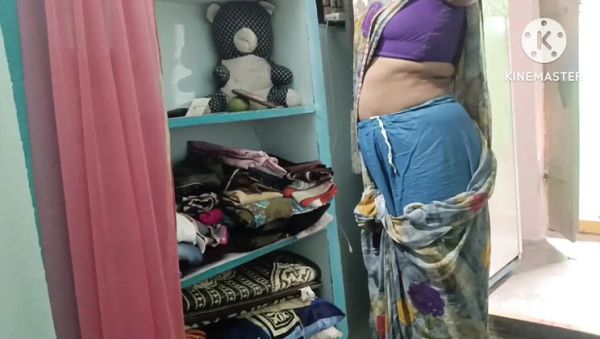 Desi Village Wife Chiru Chiru Outdoor Saree Show Indian HD Porn - veryfreeporn.com - India on freevids.org