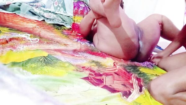 Bangladeshi Village Girl Sali Hot Midnight Sex with Dulavai - Real Homemade Desi Romance - veryfreeporn.com on freevids.org