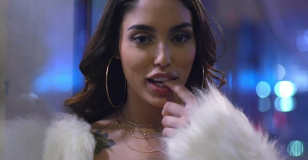 Dirty Mick plows Vanessa's tight booty in HD - alphaporno.com on freevids.org