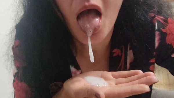 Winonna8 Slutty MILF Blowjob - Cum in Mouth Close-Up Amateur Video - veryfreeporn.com on freevids.org