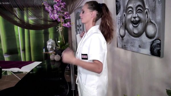 German MILF with Big Ass in Fishnet Stockings Gives Amazing Fuck and Massage - veryfreeporn.com - Germany on freevids.org