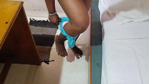 Kerala Mallu Wife Hard Rubbing Foreplay with Boyfriend - Big Natural Tits Desi Couple - porntry.com - India on freevids.org
