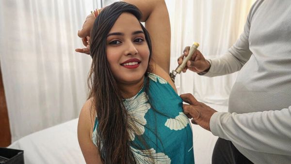 Desi stepsister with hairy armpits gets hardcore fucked by stepbrother after shaving - creampie finish - porntry.com - India on freevids.org