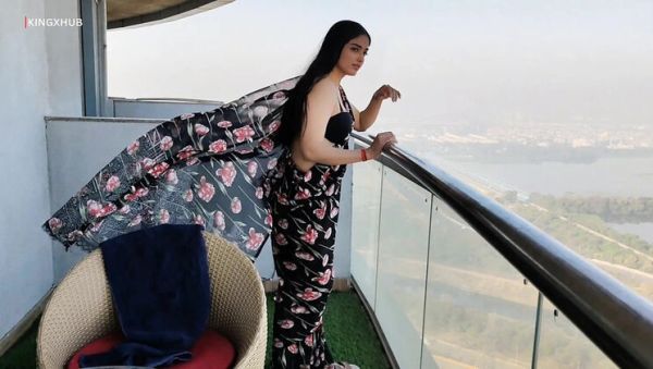 Indian Bhabhi Hardcore Fuck on 45th Floor with Delhi View - Desi Aunty Doggy Style & Blowjob - xxxfiles.com - India on freevids.org