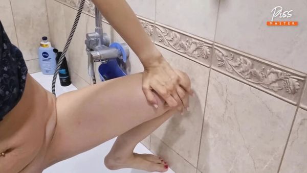 Golden Rain Pissing Compilation - Femdom Piss Slave & MILF Outdoor Blowjob - porntry.com on freevids.org