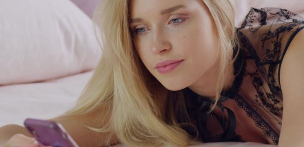 Freya Mayer on Kinky couple fucked sexy big ass teen. This milf just wants to suck some cock. - inxxx.com on freevids.org