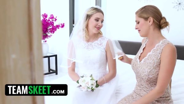 Stunning Bride Sophia Sterling Fucks Her Wedding Photographer Before The Ceremony - videomanysex.com on freevids.org