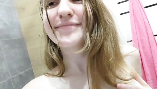 Wettest Russian Brunette Nitosha Solo Squirt Overflow Explosion - porntry.com - Russia on freevids.org