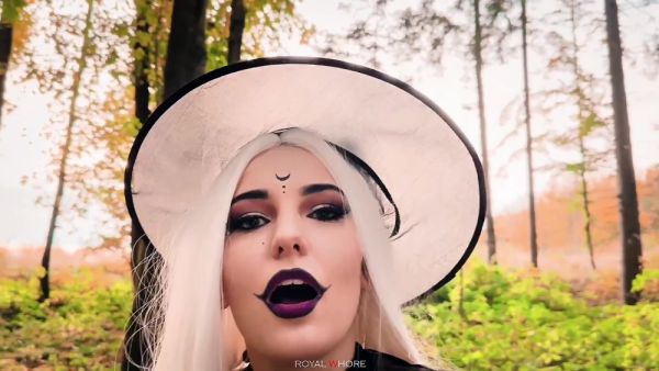 Suzie Sparklez - Horny Witch Pissing And Tasting Urine In The Dark Forest - videohdzog.com on freevids.org