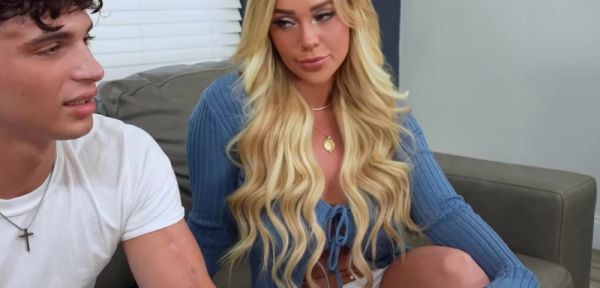 My stepsister wants me to lick her feet - inxxx.com on freevids.org