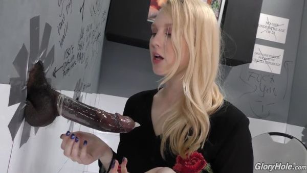 Lily Rader - veryfreeporn.com on freevids.org