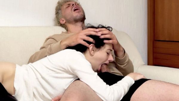 Horny Stepsister Blowjob - Cute Teen Latina Sucks Big Cock While Watching TV - xxxfiles.com on freevids.org