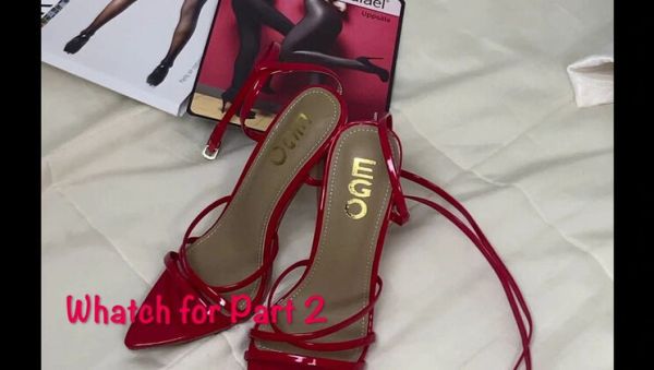 Mature British MILF with Big Natural Tits Gets Nylon Tights Gift - Foot Fetish Homemade HD - veryfreeporn.com - Britain on freevids.org