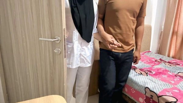 Indonesian Hijab Nurse Girlfriend Fucked Doggystyle in Hotel After Work - Clarelia & Jamsen HD - veryfreeporn.com - Indonesia on freevids.org