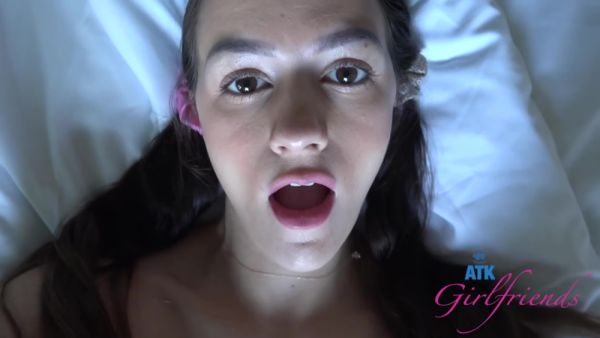 Waked Up By Busty Girlfriend - Summer Renee - videomanysex.com on freevids.org