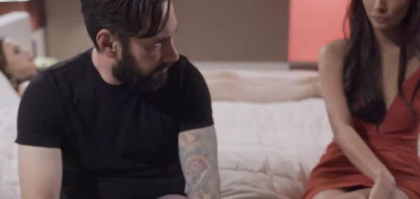 That is weird fucking next to his wife - inxxx.com on freevids.org