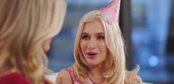 Lesbian teen gets her favorit dessert - inxxx.com on freevids.org
