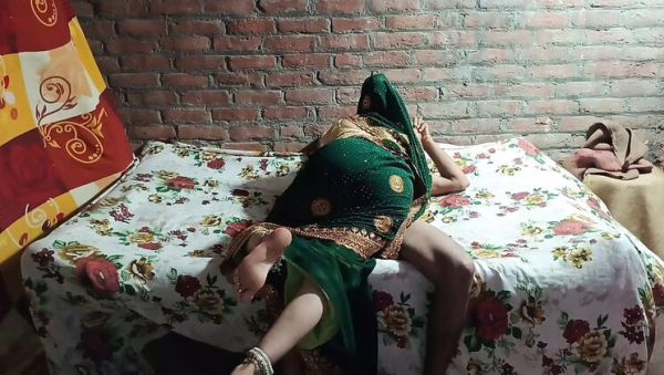 Indian Sasur Bahu XXX: Desi Bahu Gets Hardcore Creampie From Daddy - xxxfiles.com - India on freevids.org