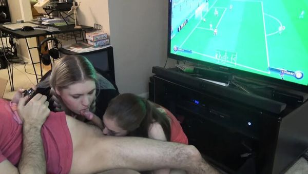Double Blowjob While He Plays FIFA - xxxfiles.com - Usa - Spain on freevids.org