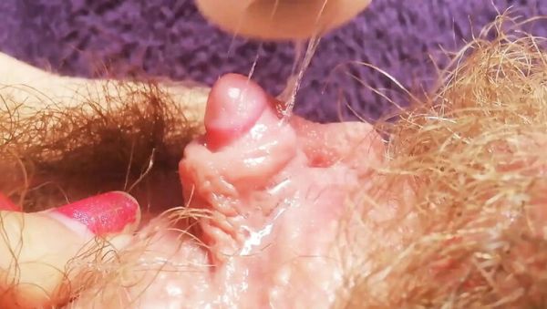 Extreme Close-Up Big Clit Orgasm: Rough Vibrator On Huge Clitoris - xxxfiles.com - Britain on freevids.org