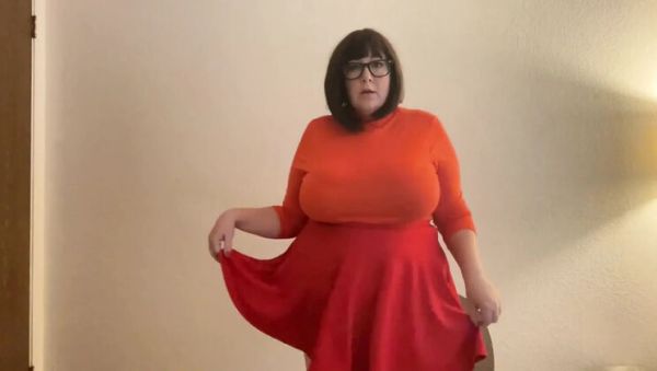 Velma's Huge Tits and Giant Booty For Her Neighbor - xxxfiles.com - Britain on freevids.org