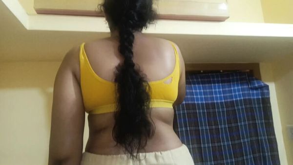 Indian Housewife Pushpa Valli Walks Alone at Home Showing Her Big Cute Ass - xxxfiles.com - India on freevids.org