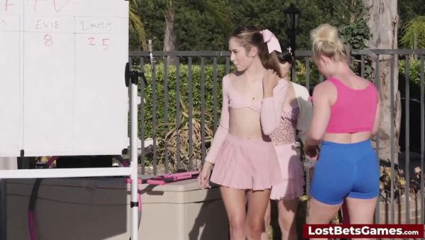 Wild Strip Game Show: Loser Teen Recites National Anthem and Undresses - xxxfiles.com - Britain on freevids.org
