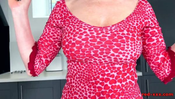 Red XXX gives herself a big Valentine's Day treat with her huge tits - xxxfiles.com - Britain on freevids.org
