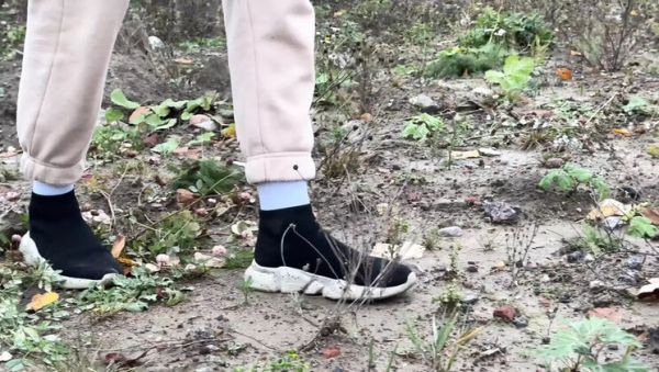 Amateur HannahKim Takes a Sloppy Street Blowjob and Swallows Every Drop - xxxfiles.com on freevids.org