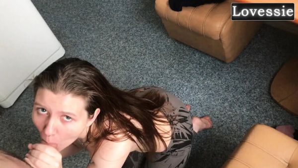 Hot MILF Lovessie Gives Deep Blowjob in Kitchen POV Homemade - xxxfiles.com - Russia on freevids.org