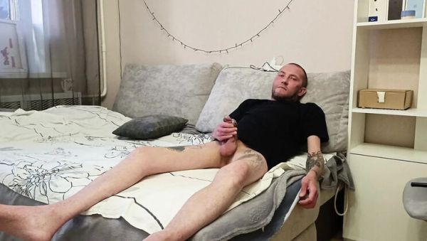 My Stepmom Gives Me a Deep Blowjob and Swallows My Cum After a Hand Job - xxxfiles.com on freevids.org