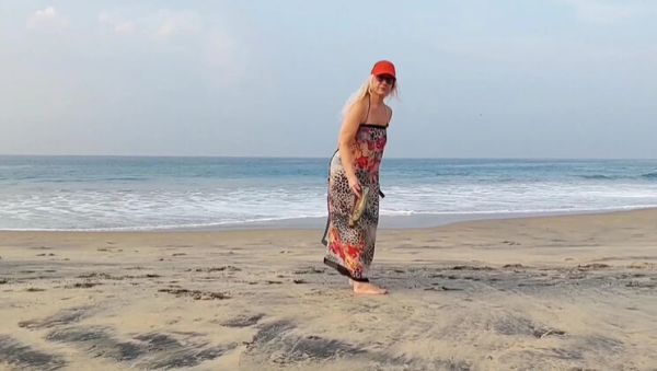 Hot Mature Blonde Wife Gets a Passionate Blowjob and Missionary Fuck in Stockings - veryfreeporn.com - Germany on freevids.org