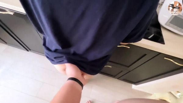 Quick Kitchen Anal with My Hot MILF Wife - veryfreeporn.com - Britain on freevids.org