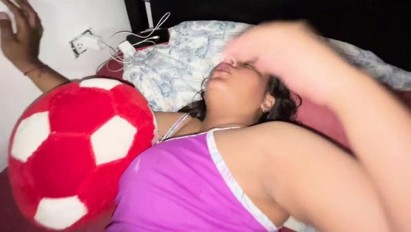 Big Ass Stepmom Shares Bed With Horny Stepson - Raw Amateur Sex - veryfreeporn.com - Spain - India - Colombia on freevids.org
