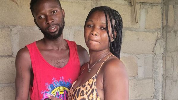 Switcock Bends Over That Big Nigerian MILF Ass For BBC Doggystyle - veryfreeporn.com - Britain - Nigeria on freevids.org