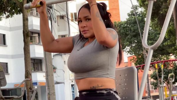 Stranger on the street pays me cash for my juicy pussy - porntry.com - Spain - Colombia on freevids.org